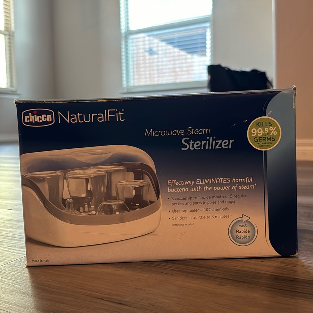 Chicco NaturalFit Microwave Steam Sterilizer